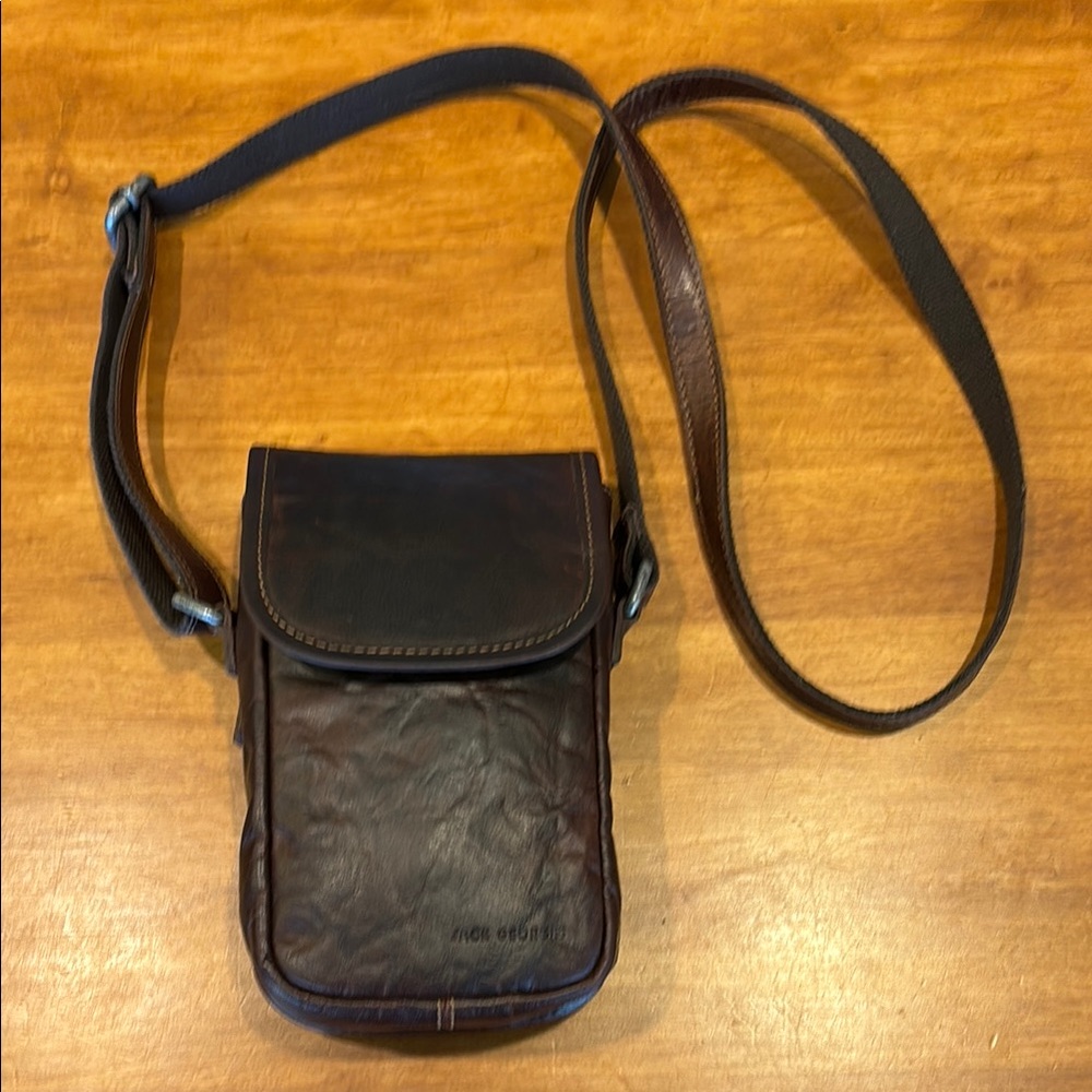 JACK GEORGES Men's Brown Leather Crossbody Bag Women’s Unisex Magnetic Closure